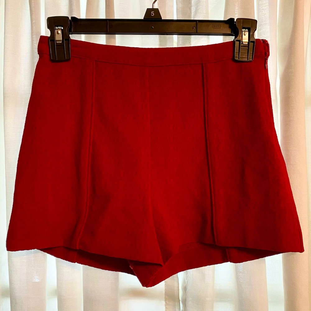 Textured High Waisted Shorts deep red xs-s